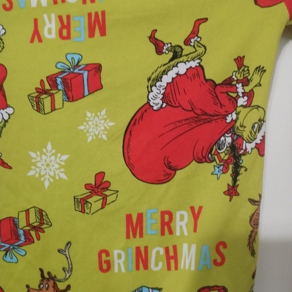 Dr. SEUSS The Grinch LONG SLEEVE "MERRY GRINCHMAS" CHILDS 8 PAJAMA TOP - Picture 2 of 5